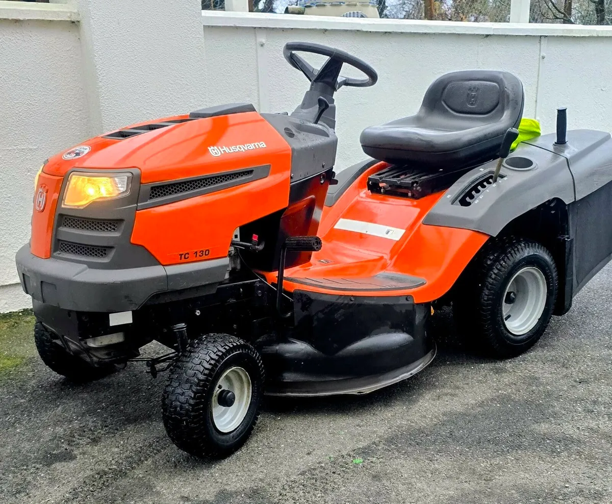 Husqvarna tractor mower - Image 3