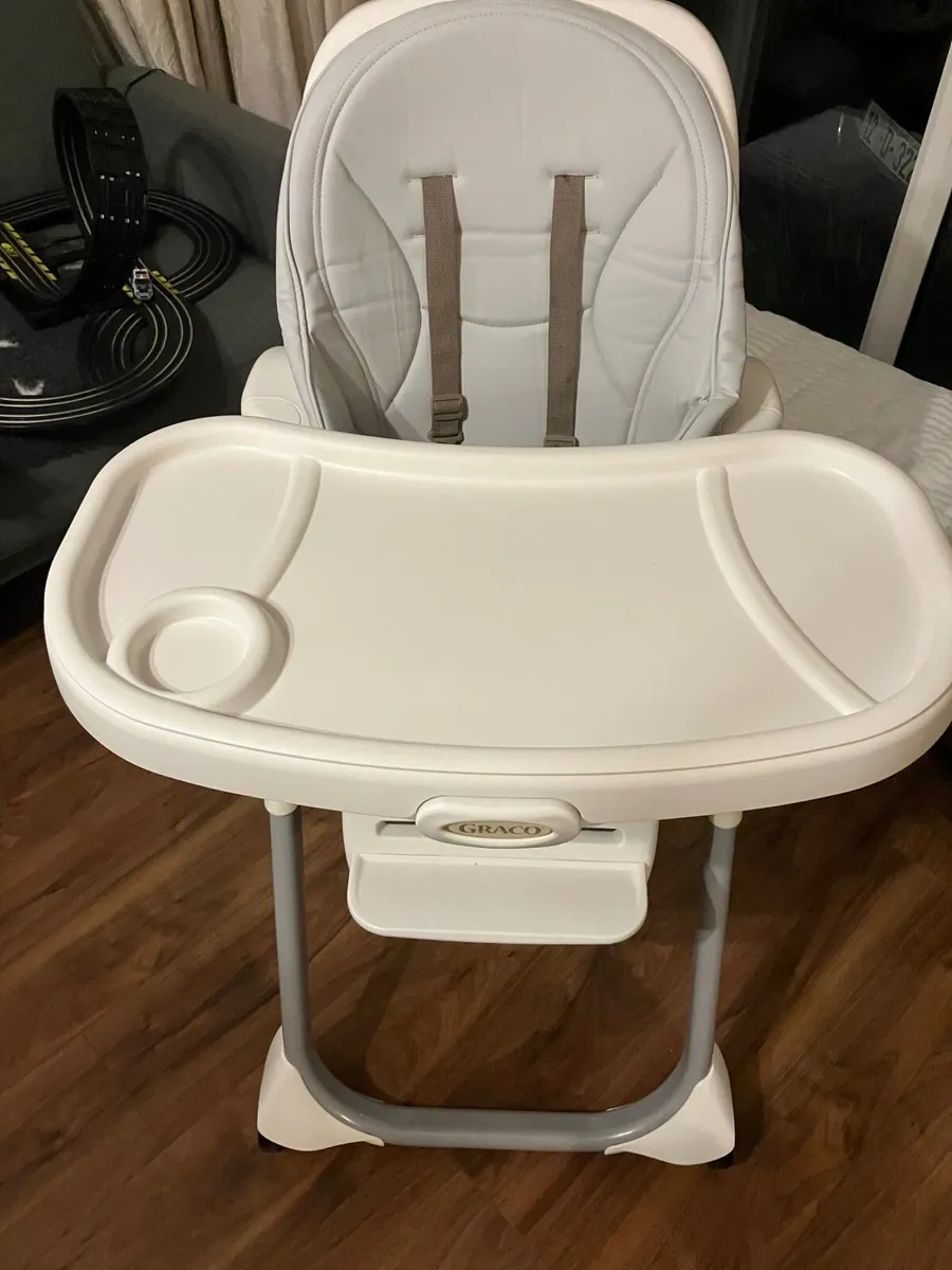 Baby highchair - Image 3