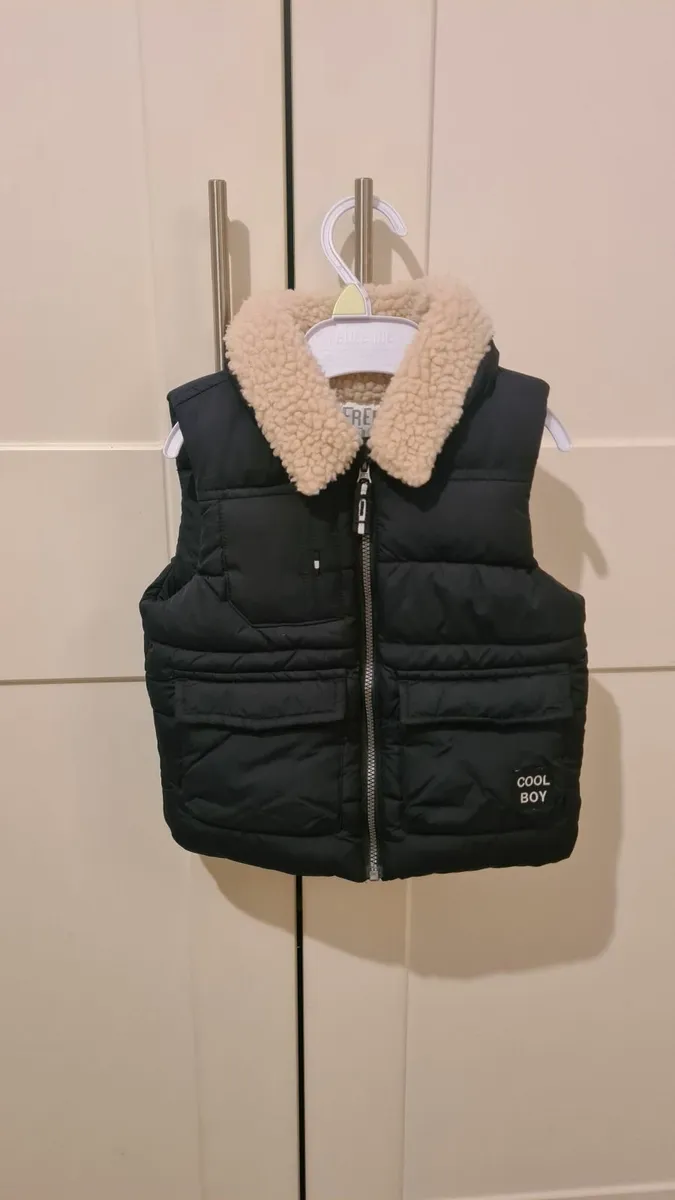 4 x Kids jackets 12-18 months - Image 1