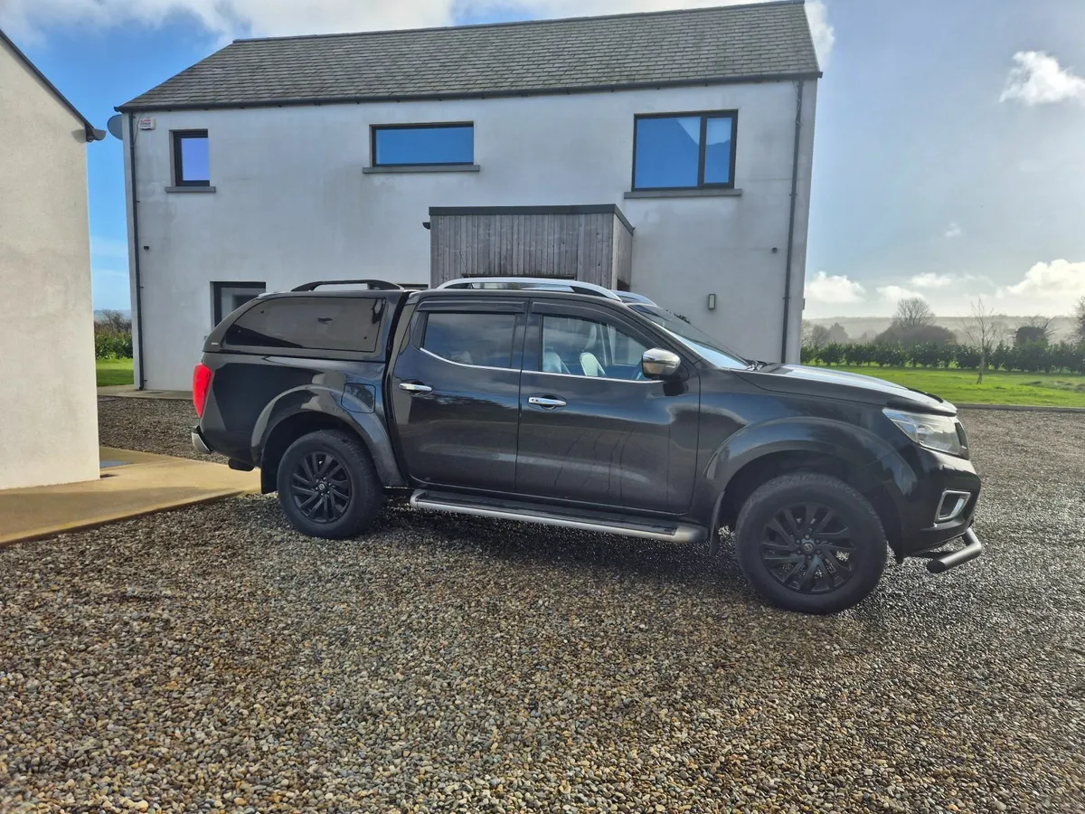 2018 Nissan Navara Tekna Auto - Image 1