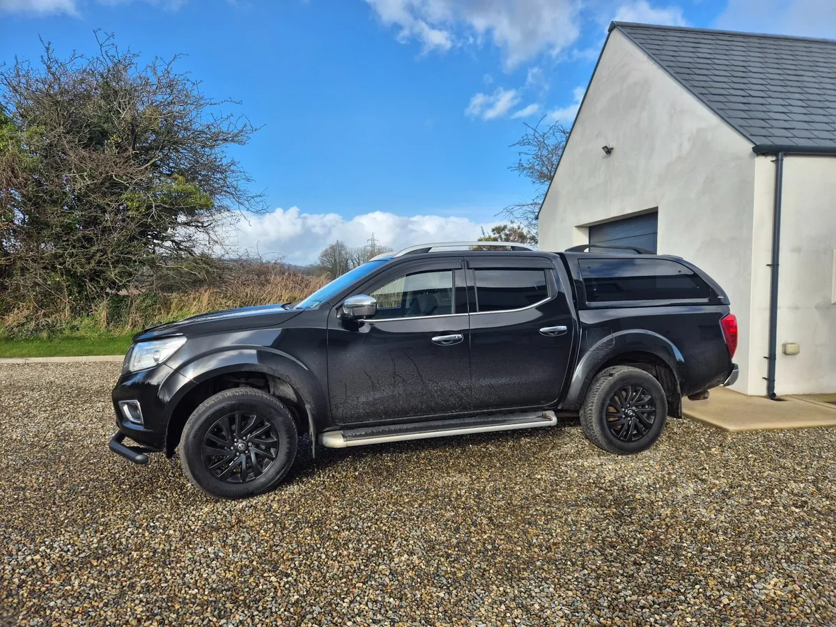 2018 Nissan Navara Tekna Auto - Image 3