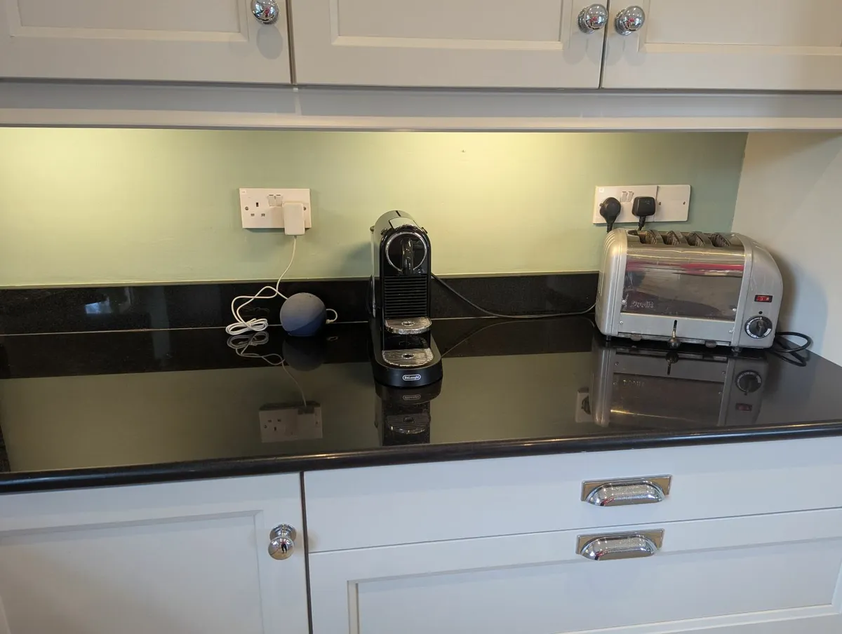 complete kitchen and utility room - Image 3