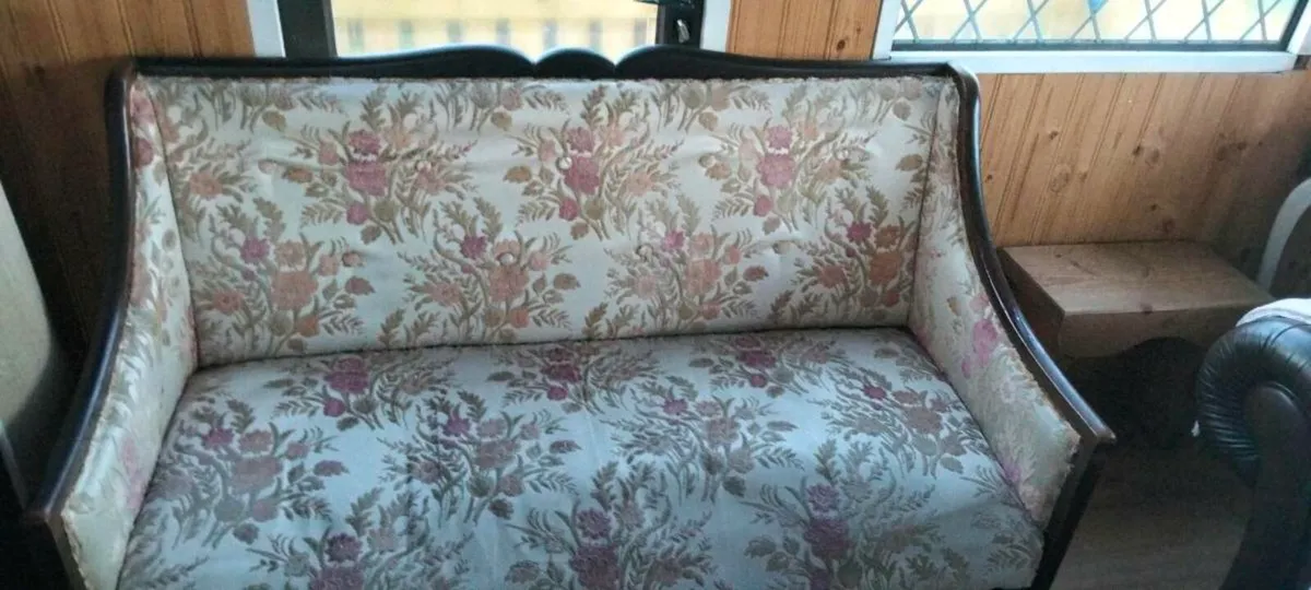 Antique sofa - Image 3