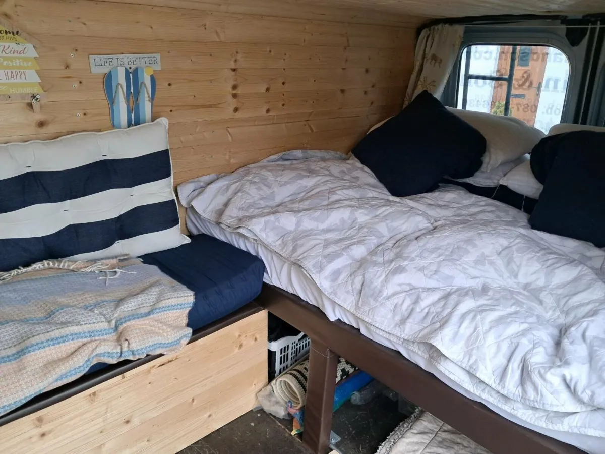 Day/Surf Van - Image 2