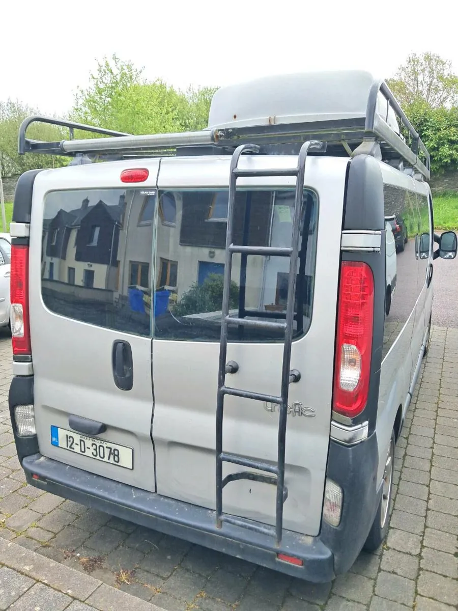 Day/Surf Van - Image 4