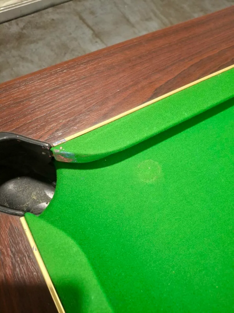 Pool table - Image 4