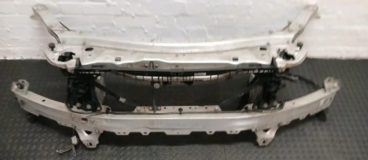 Mercedes E-class W213(E220d) Front Panel - Image 3