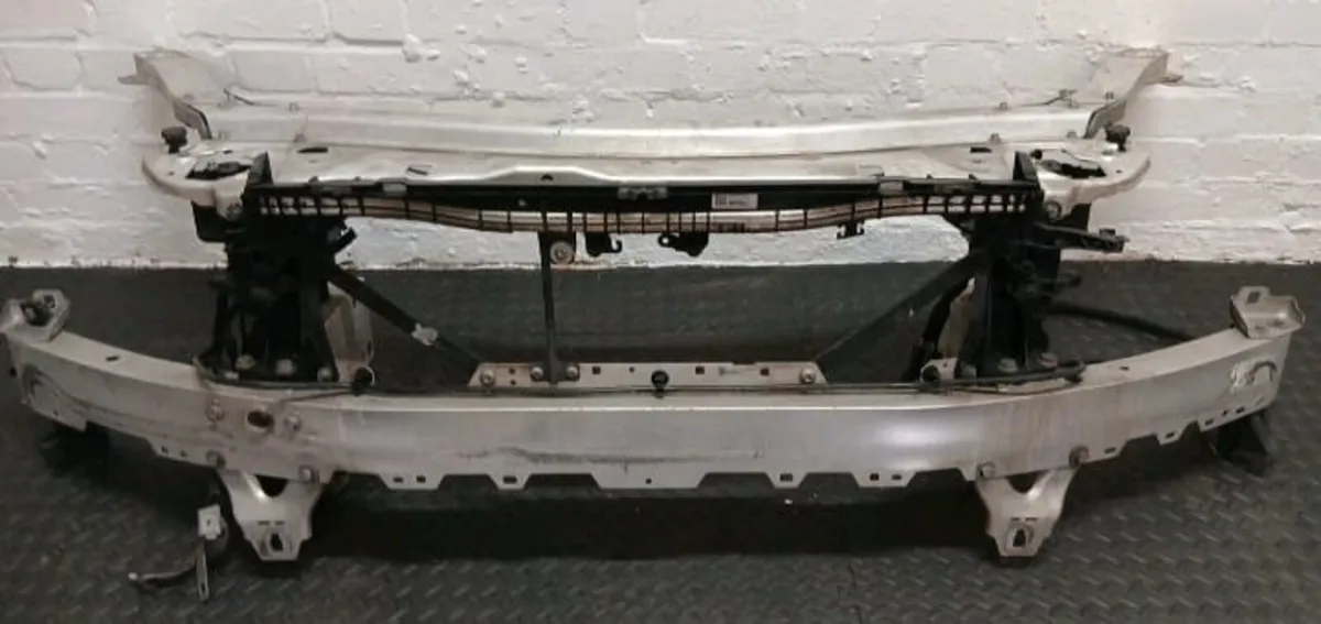 Mercedes E-class W213(E220d) Front Panel - Image 4