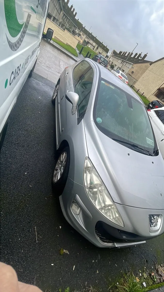 Peugeot 308 - Image 2