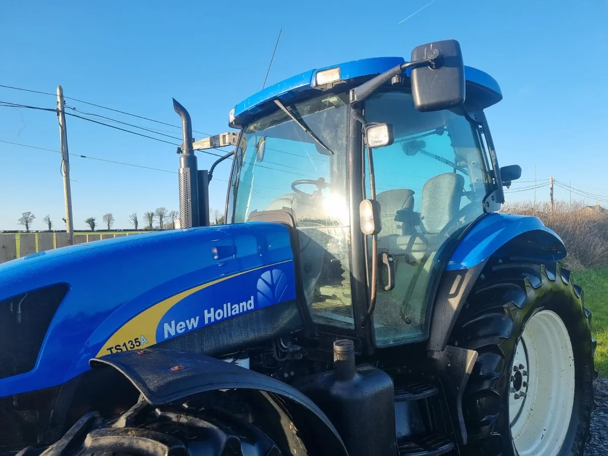 New Holland TS135a electro shift - Image 2