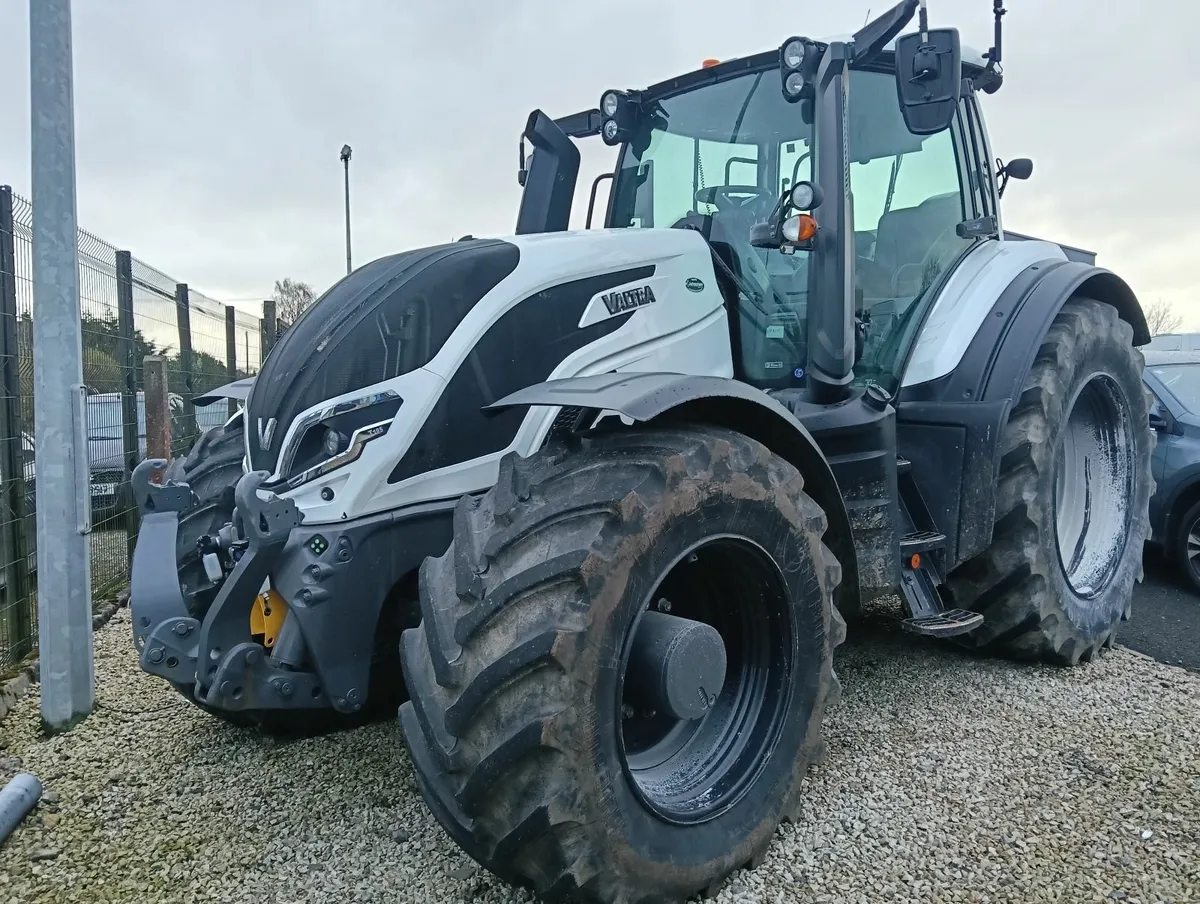 Valtra Anniversary Edition 2022 - Image 3