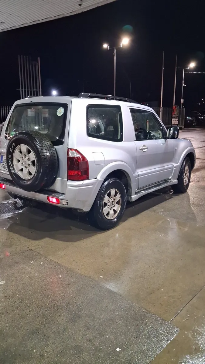 mitsubishi pajero - Image 3