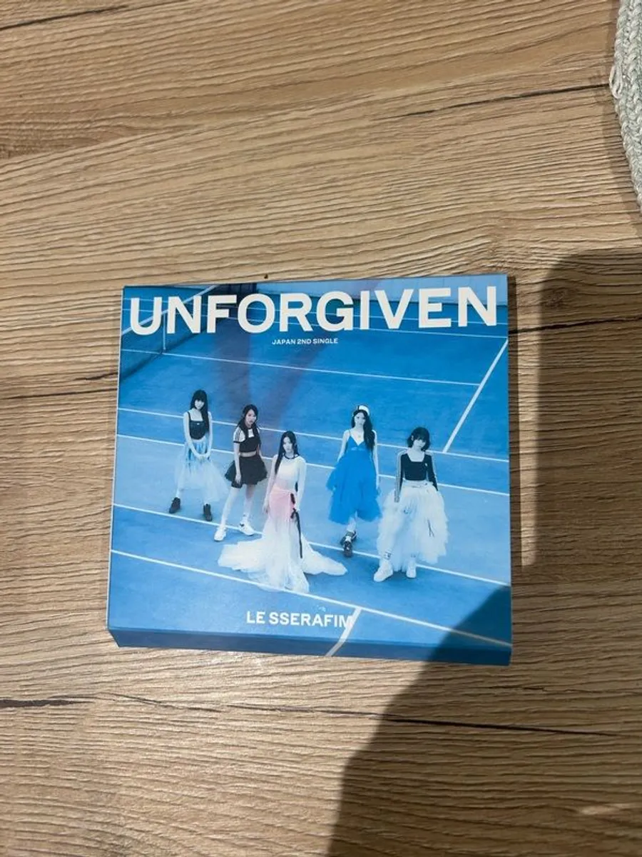 K Pop cds (3) plus CD player - Image 2