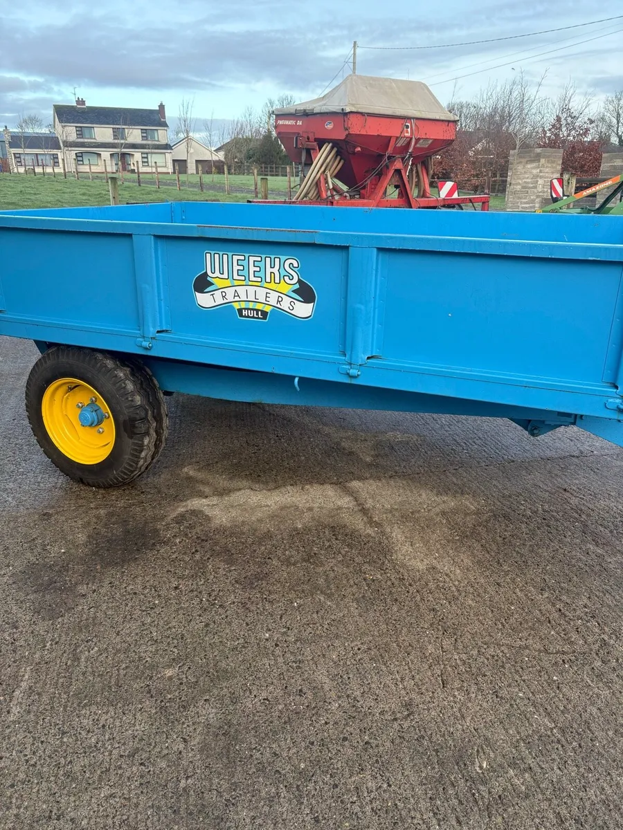 Vintage weeks trailer - Image 1