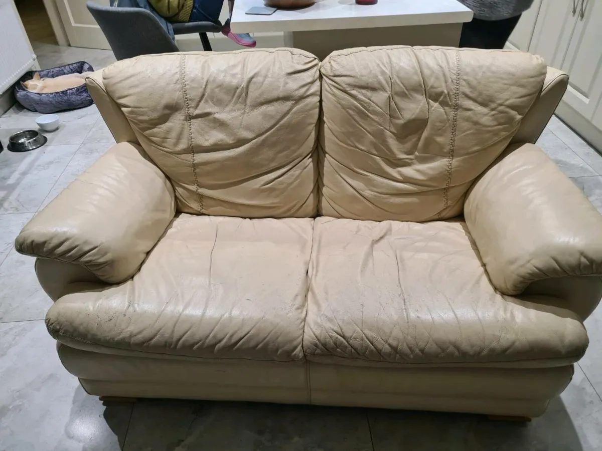 2 seater Leather couch - Image 4