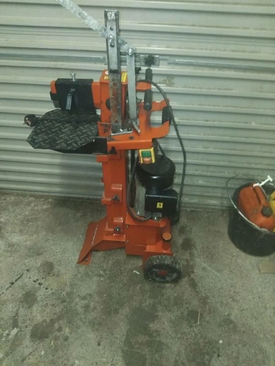 Log splitter - Image 4