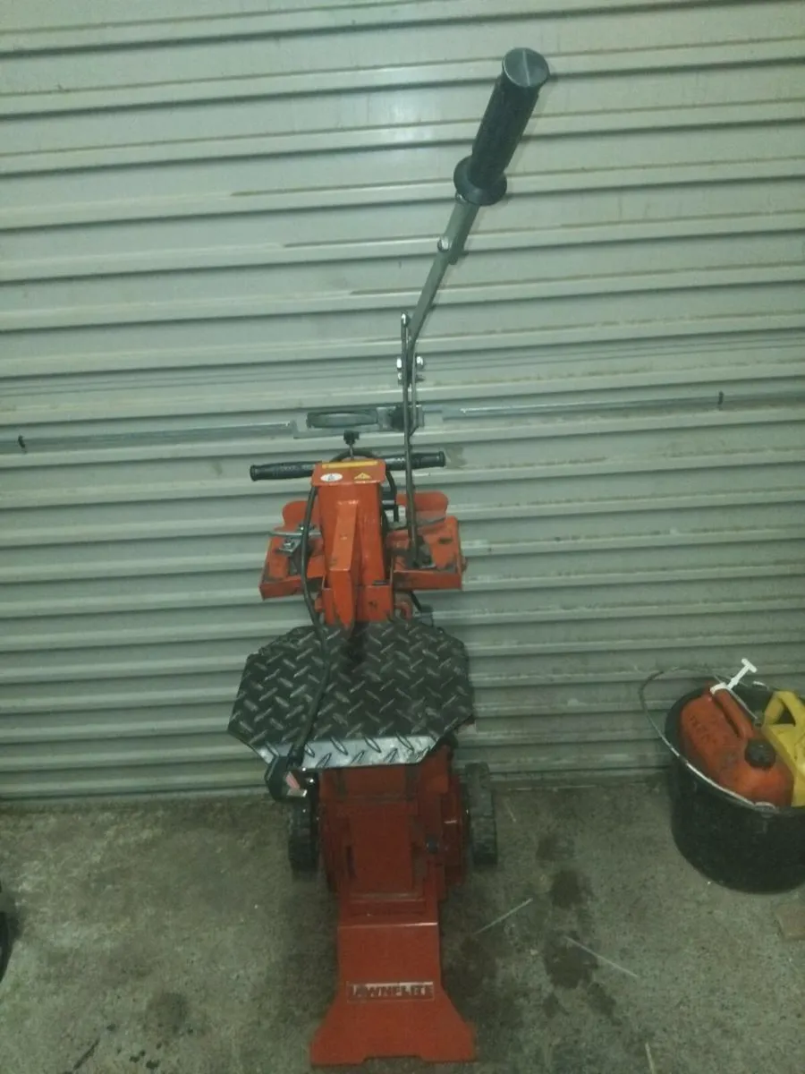 Log splitter - Image 1