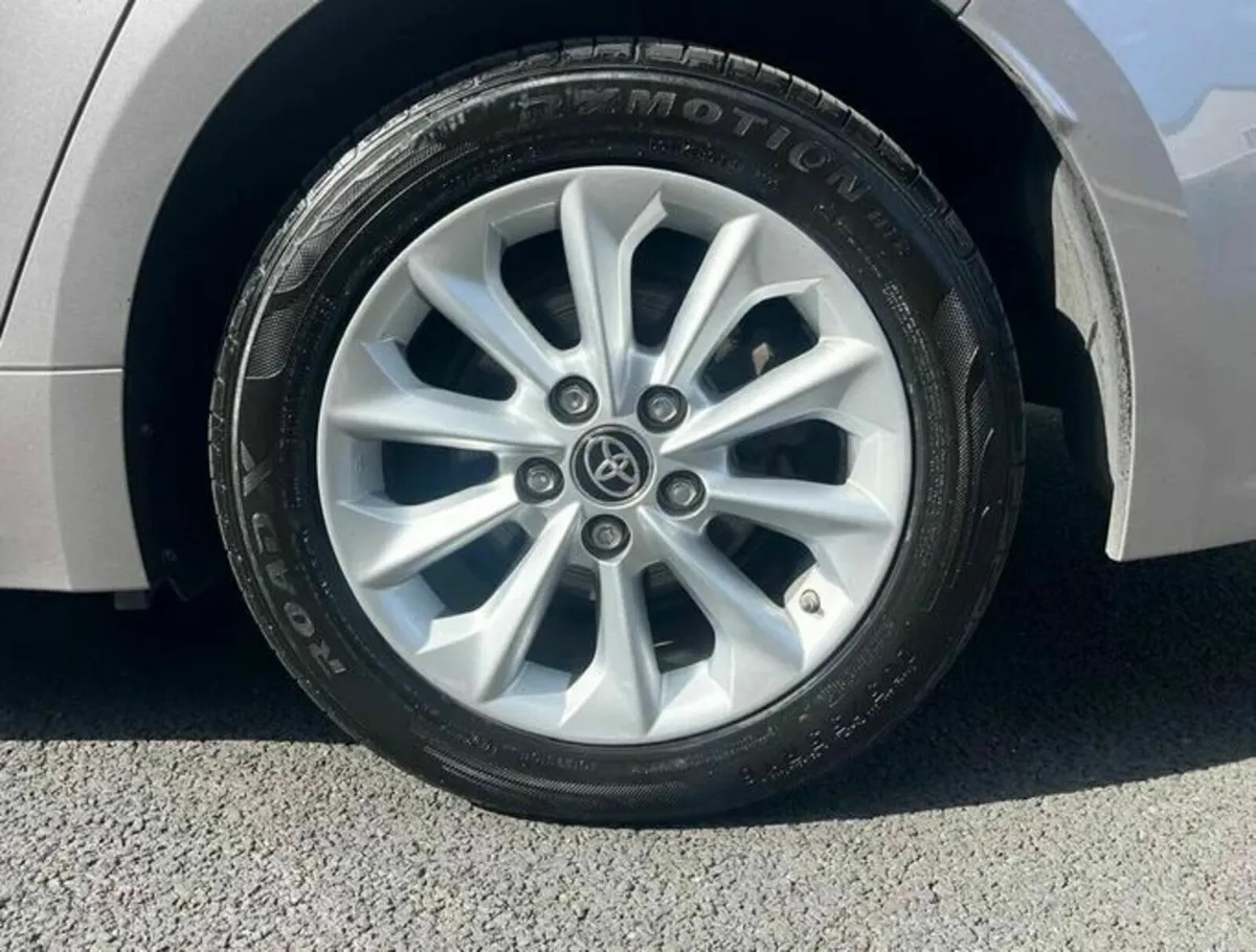 4 x Toyota Corolla Centre Caps - FREE POST - Image 3