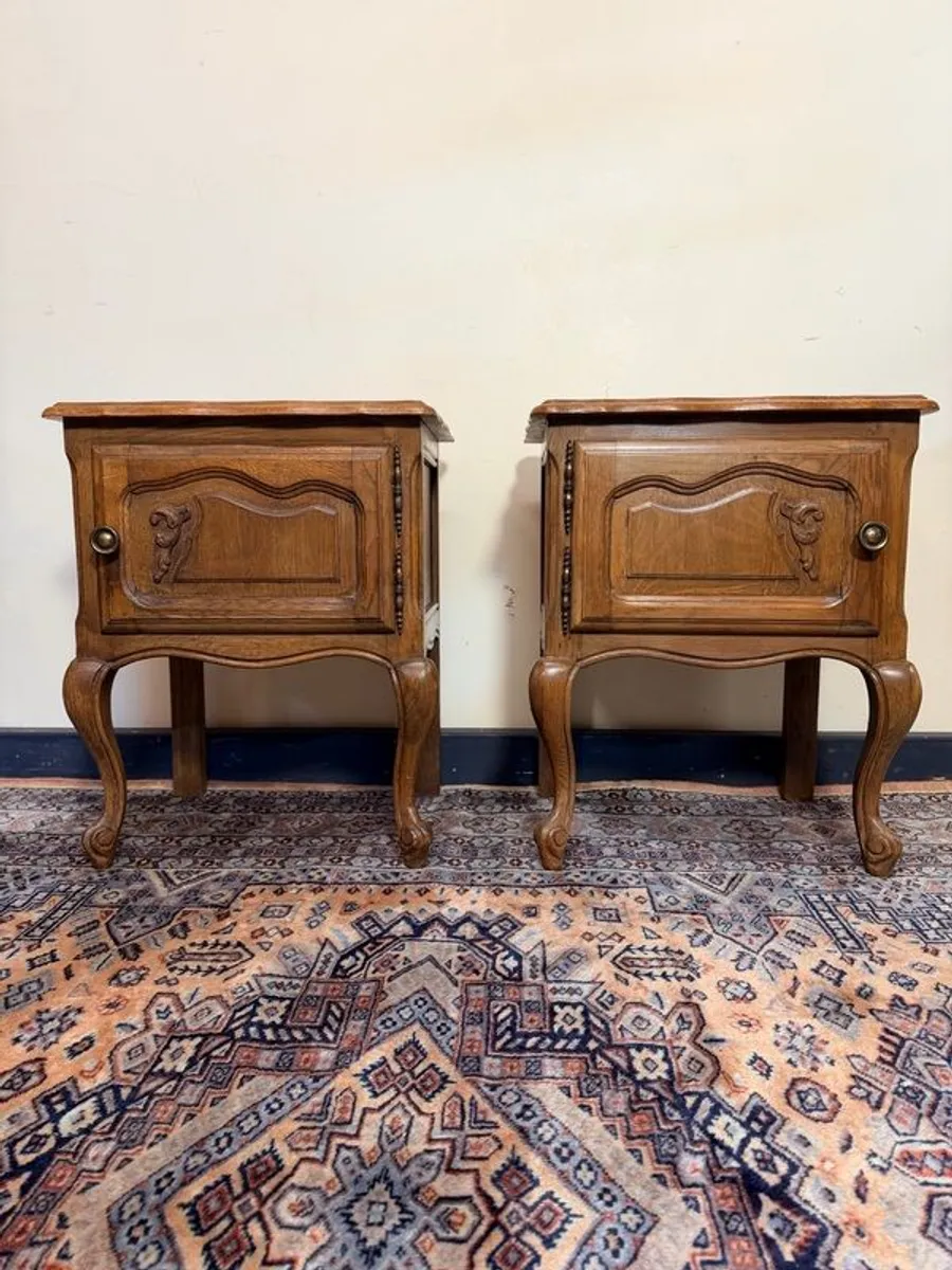 Pair of Louis XVI Style Carved Oak Nightstands - Image 1