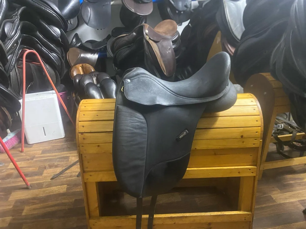 17” Wintec Isabel werth Dressage saddle - Image 4