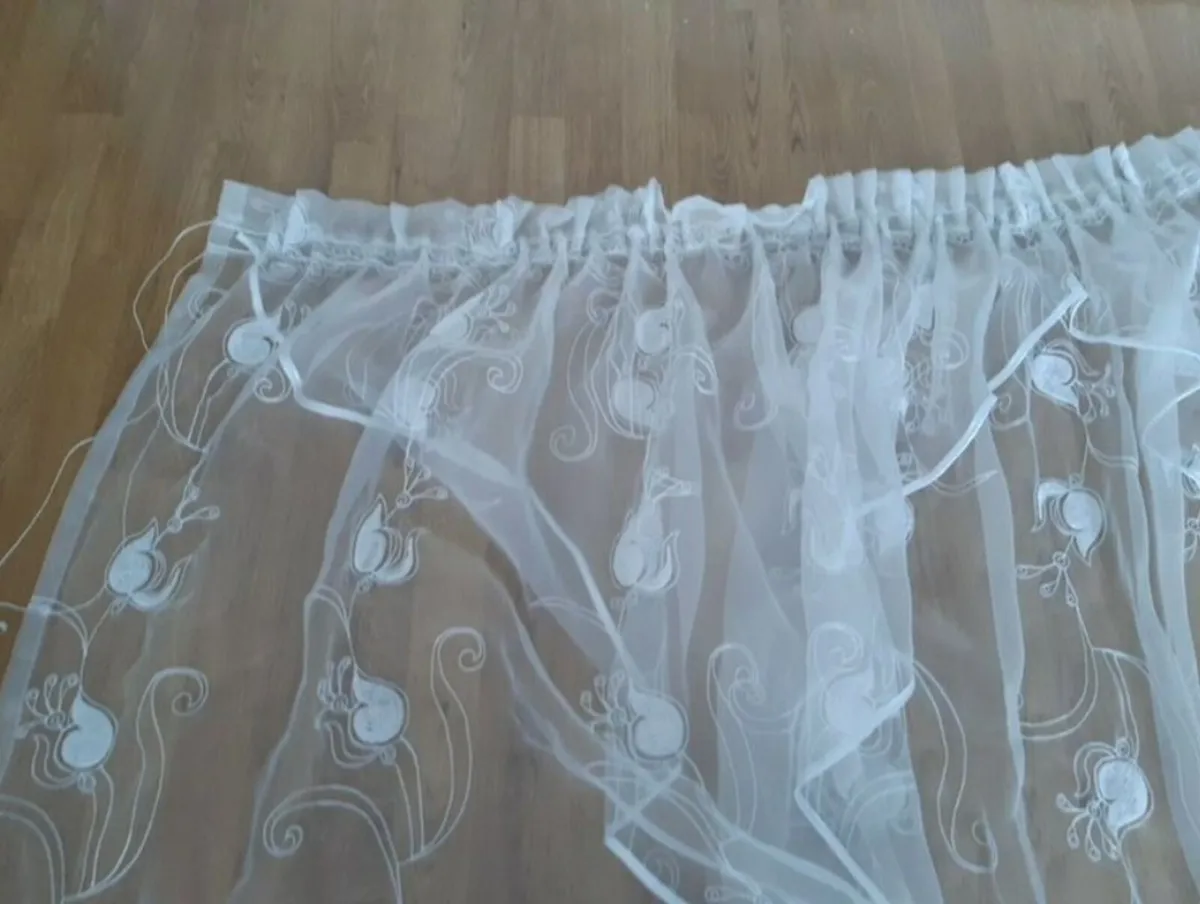 Net curtains - Image 2