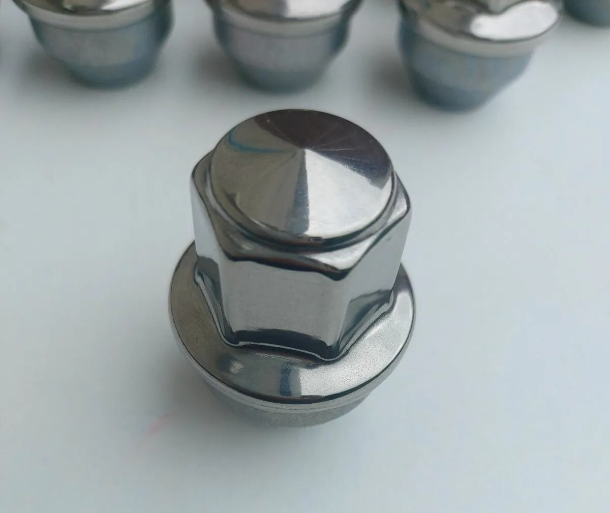 5 x NEW Ford Transit Custom Wheel Nuts - Delivery - Image 4