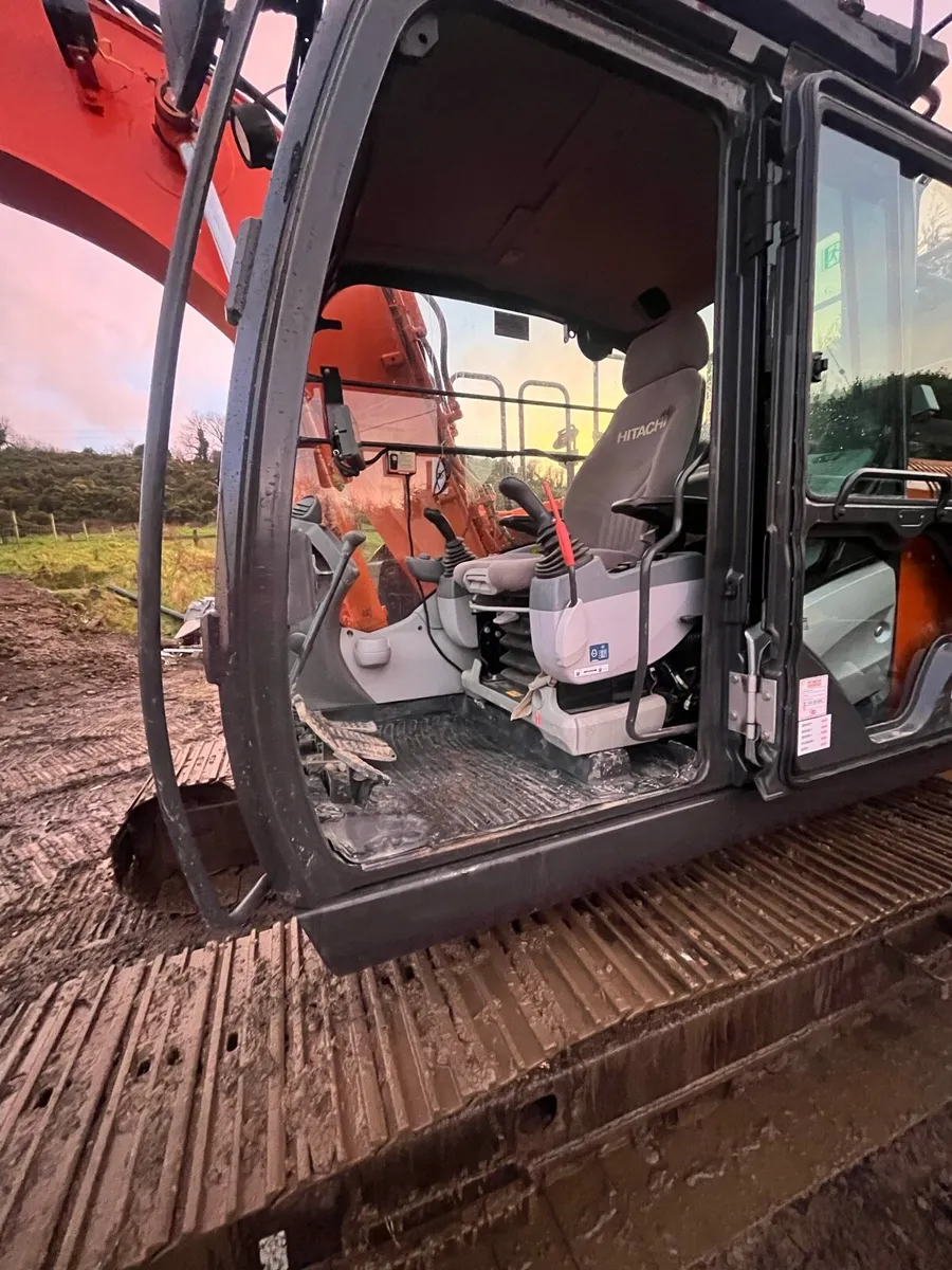 Hitachi 130-6 - Image 3