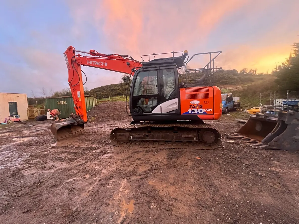 Hitachi 130-6 - Image 1