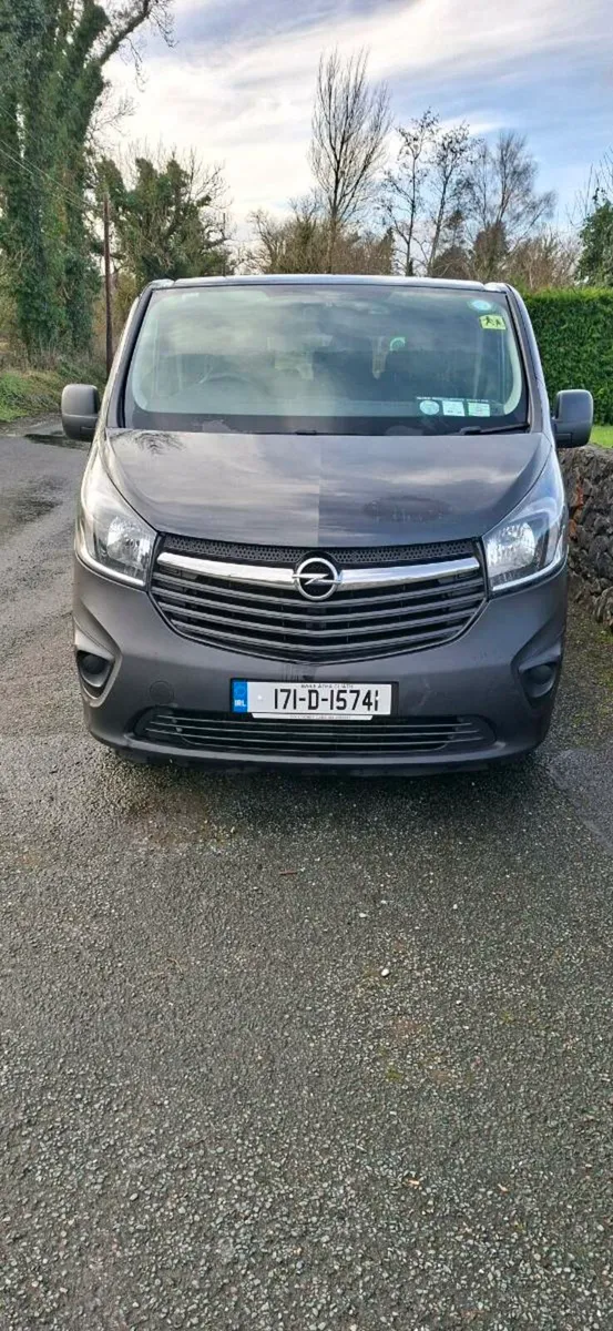 Opel Vivaro - Image 1