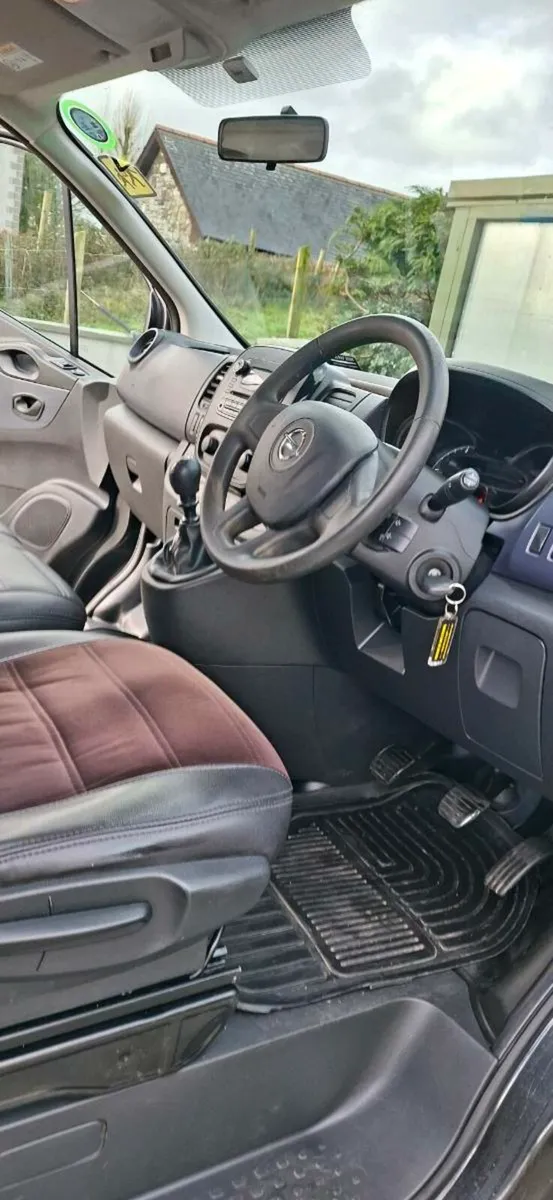 Opel Vivaro - Image 4