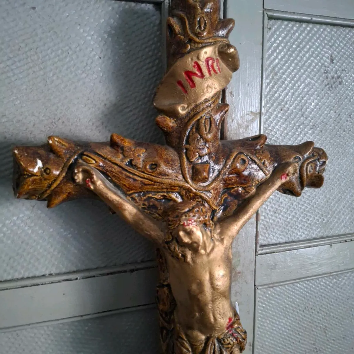 Large Ceramic Folk Art Crucifix - Image 2