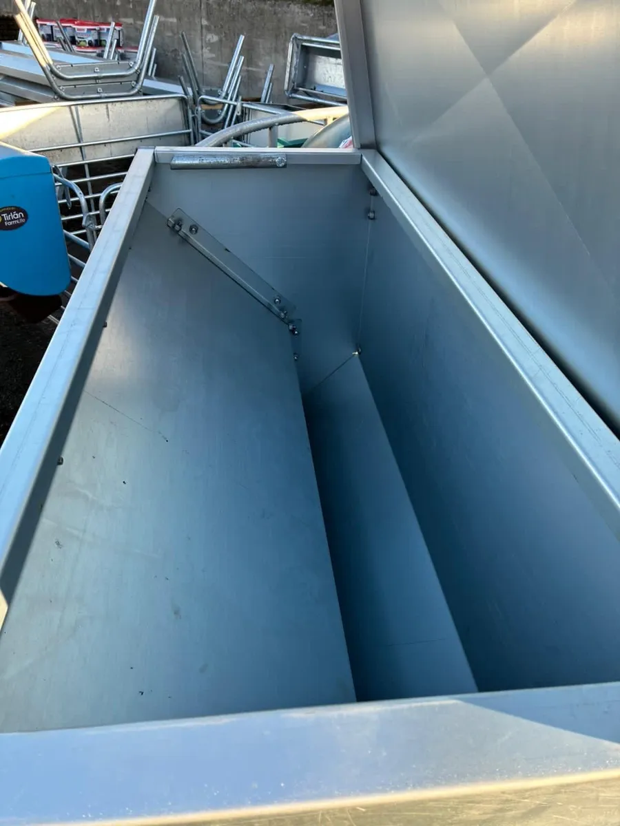 Condon creep feeder boxes - Image 3