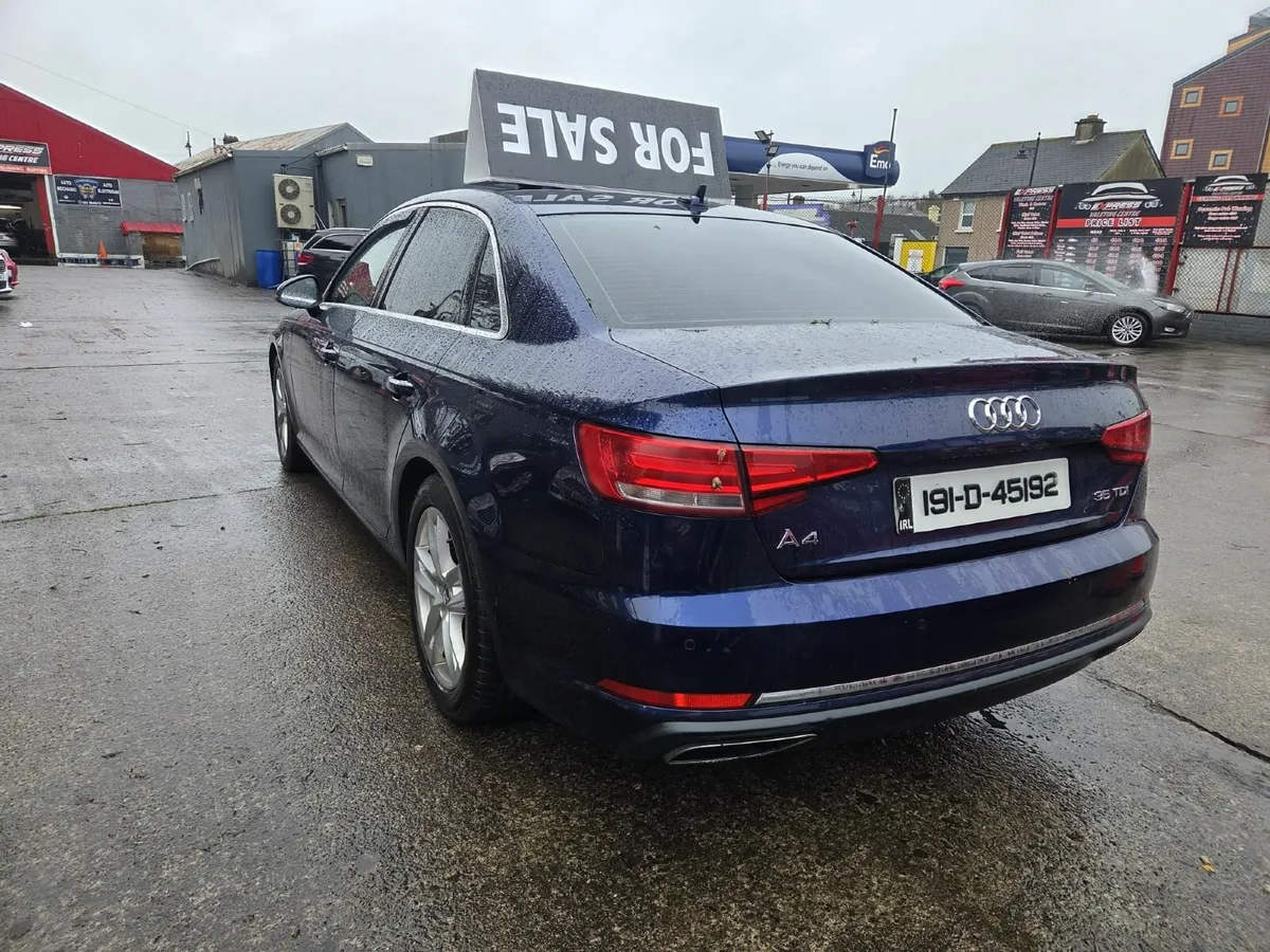 Audi A4 - Image 2