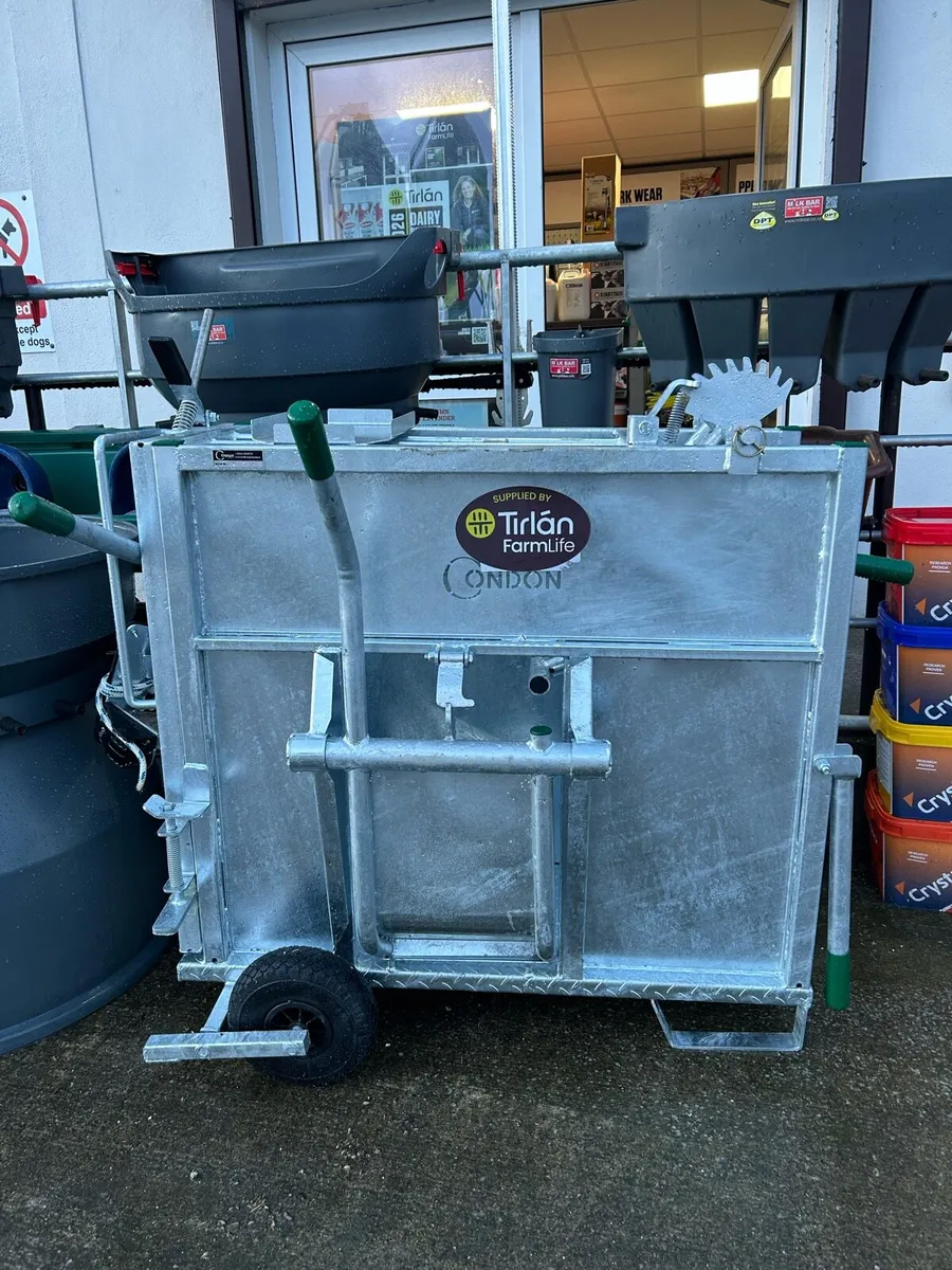 Condon Delux Dehorning crate - Image 1