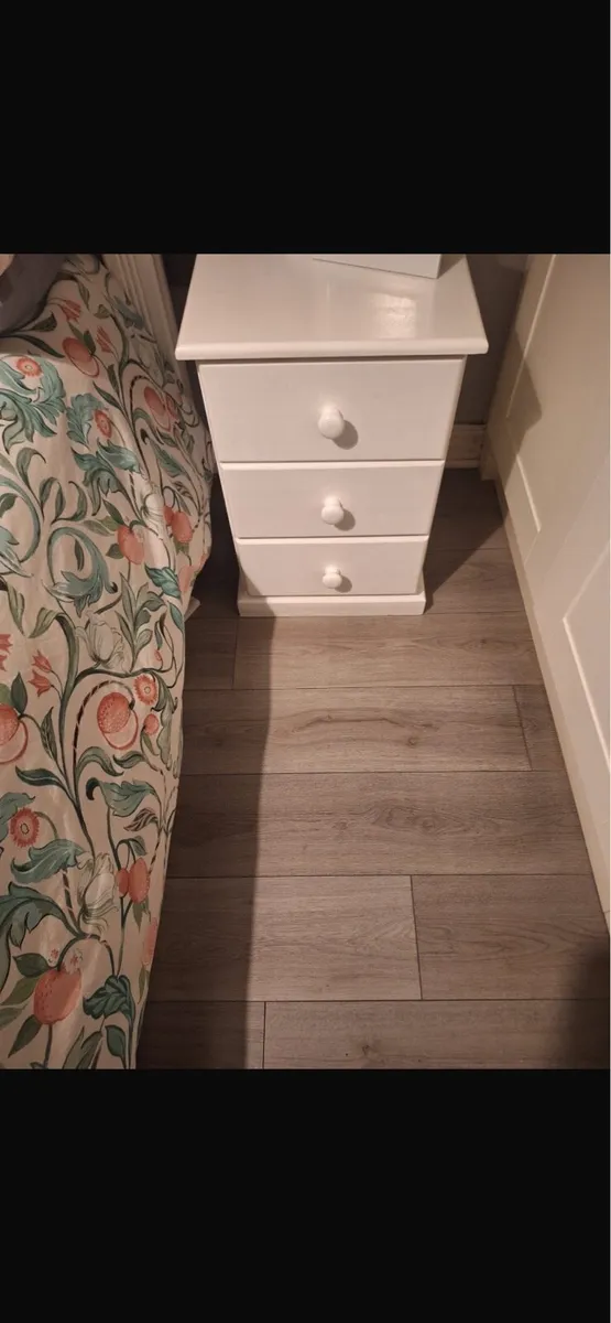 Double bed and lockers with chest of drawers - Image 2