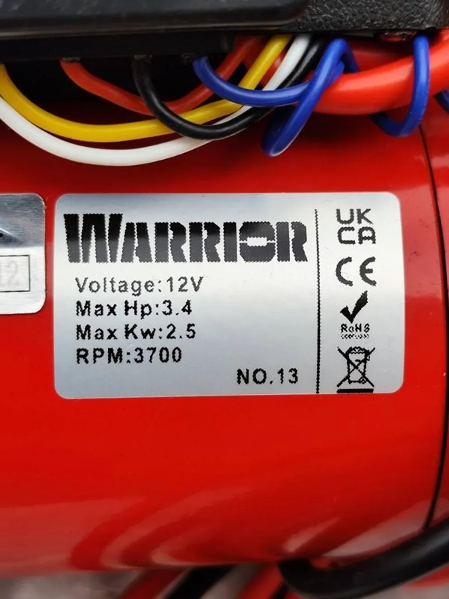 Stealth 4500lb 12v Winch with Steel Rope - Image 3