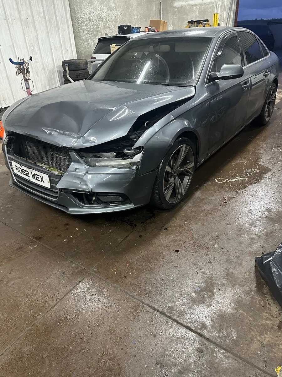 2013 Audi a4 for breaking only 2.0 tdi - Image 3