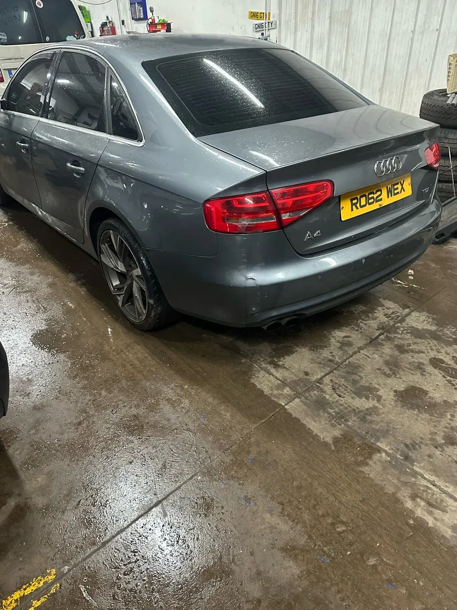 2013 Audi a4 for breaking only 2.0 tdi - Image 4