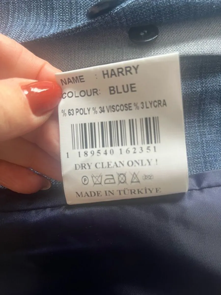 boys communion suit Benetti - Image 3