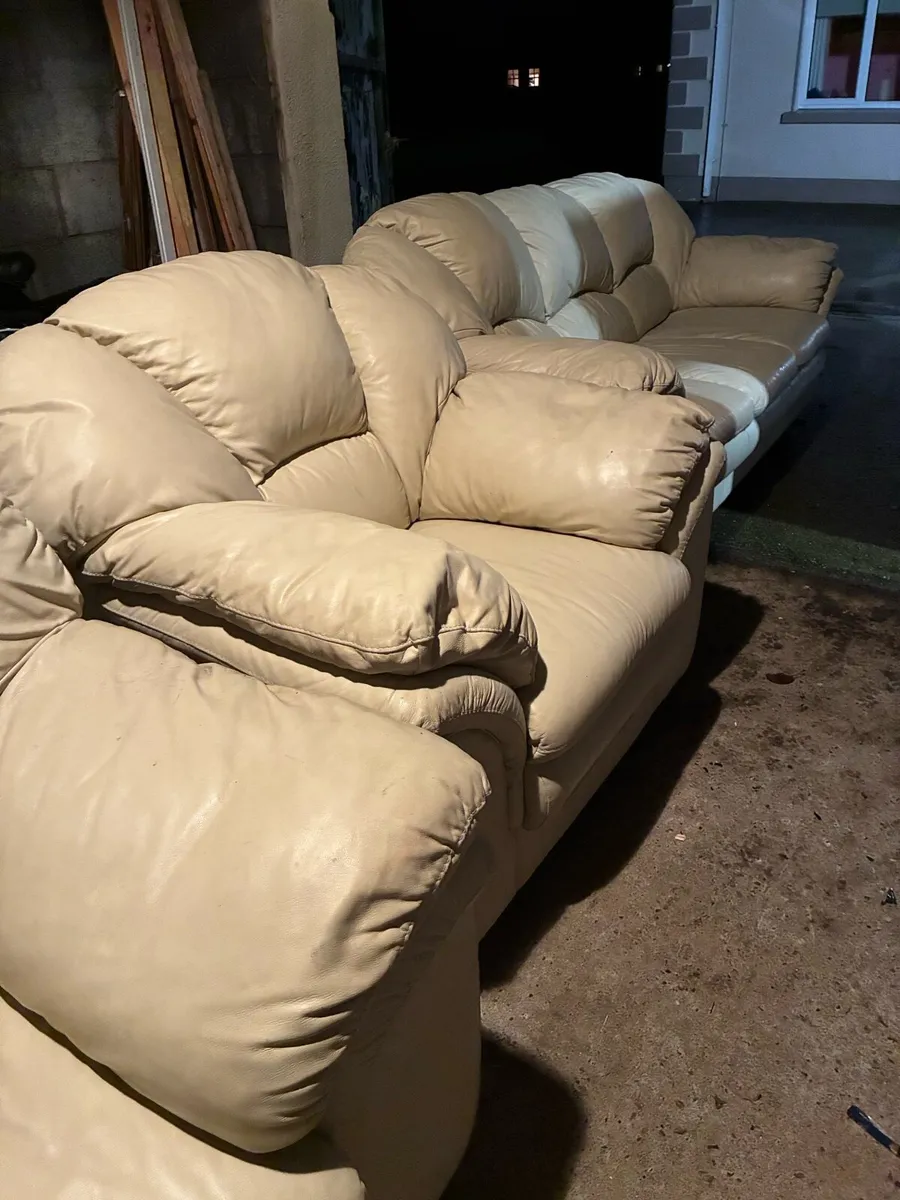 Sofa and two chairs - Image 1