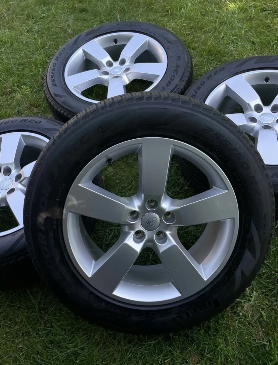 Land Rover Defender 20 inch alloys - Image 3