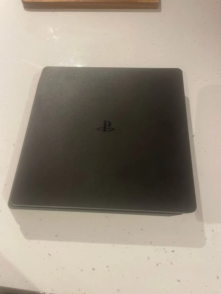 PS4 with three ps4 controllers included - Image 2