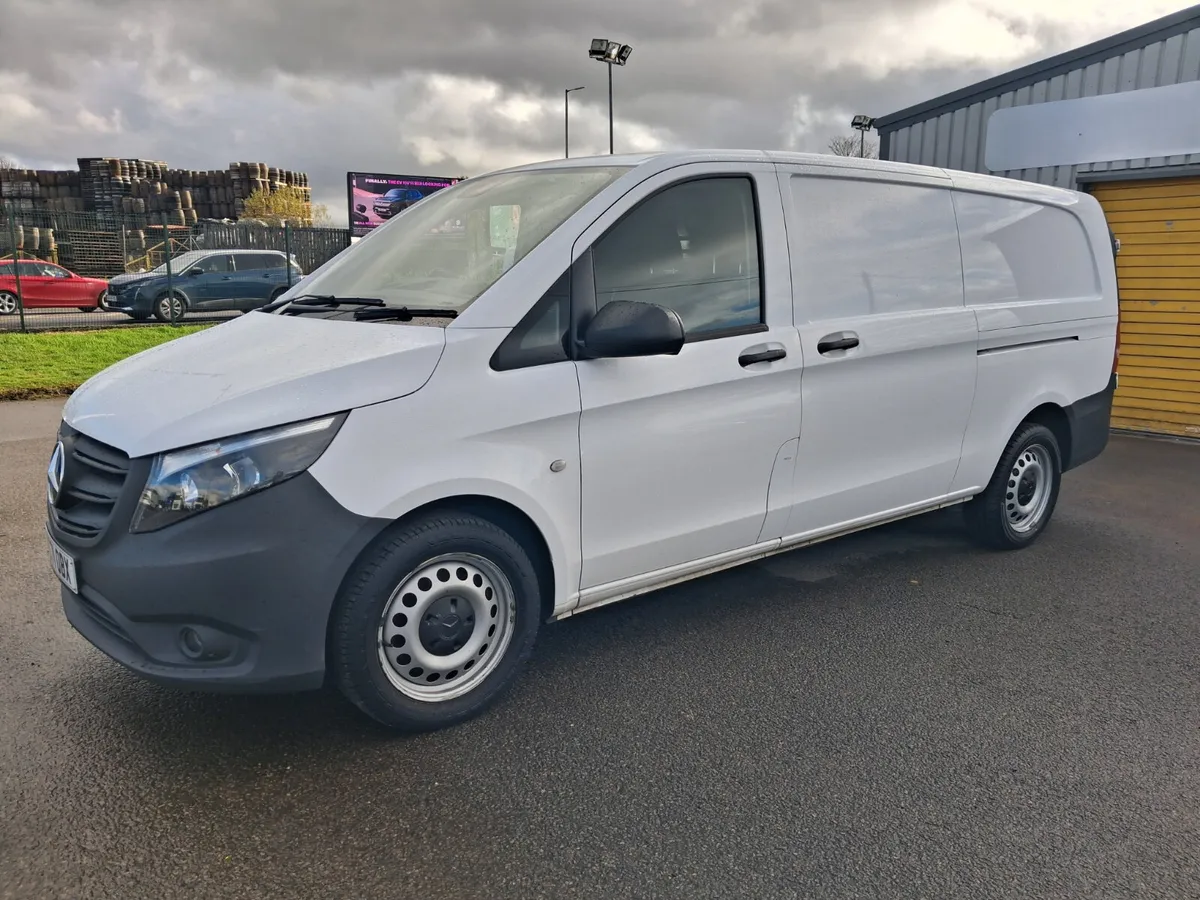 2022 Mercedes Benz Vito Panel Van - Image 1