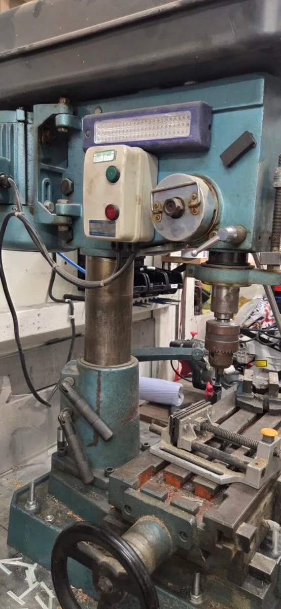 Single phase 240v table top milling machine/Drill - Image 1