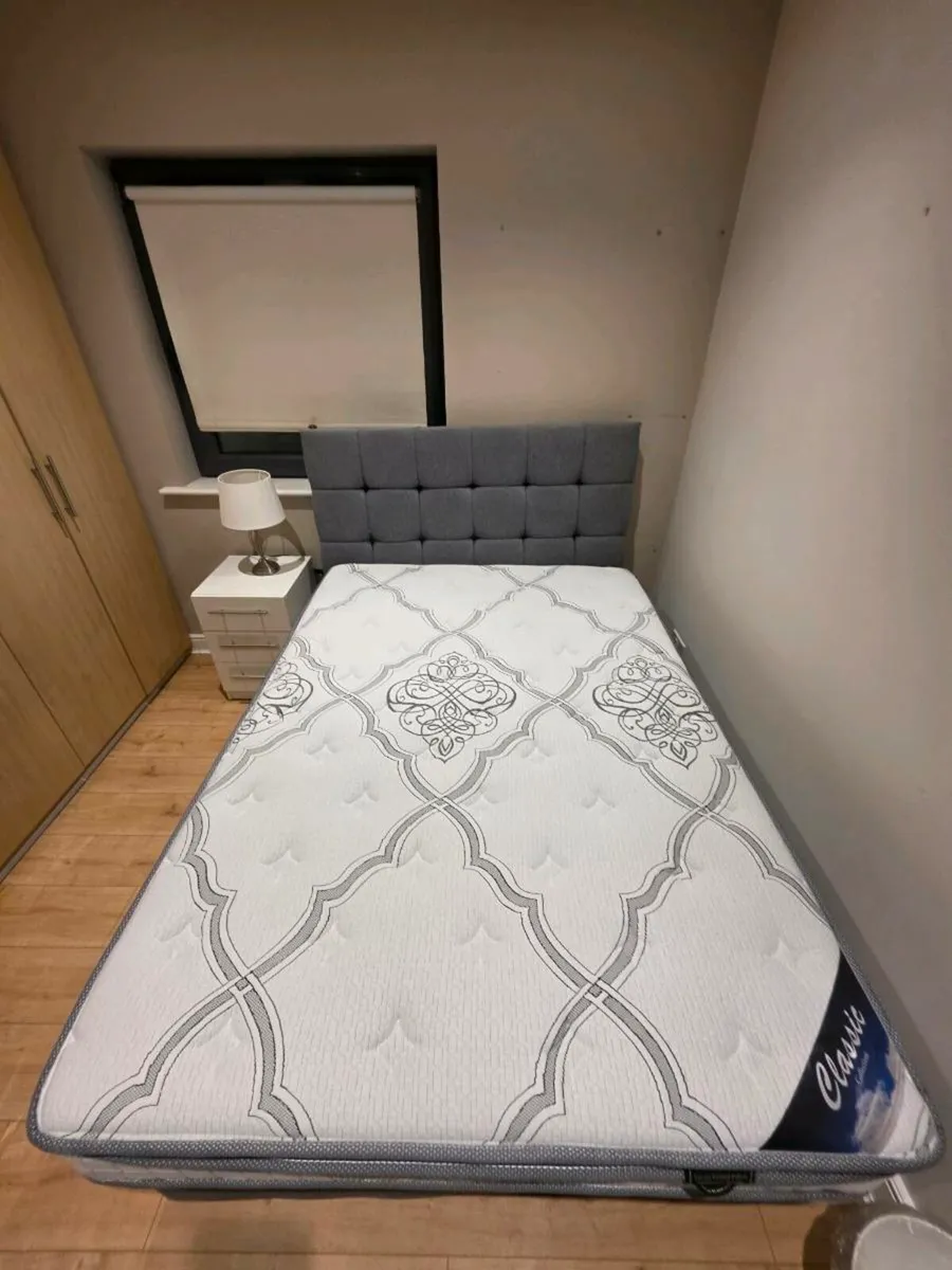 Bed mattress and base to match - Image 2