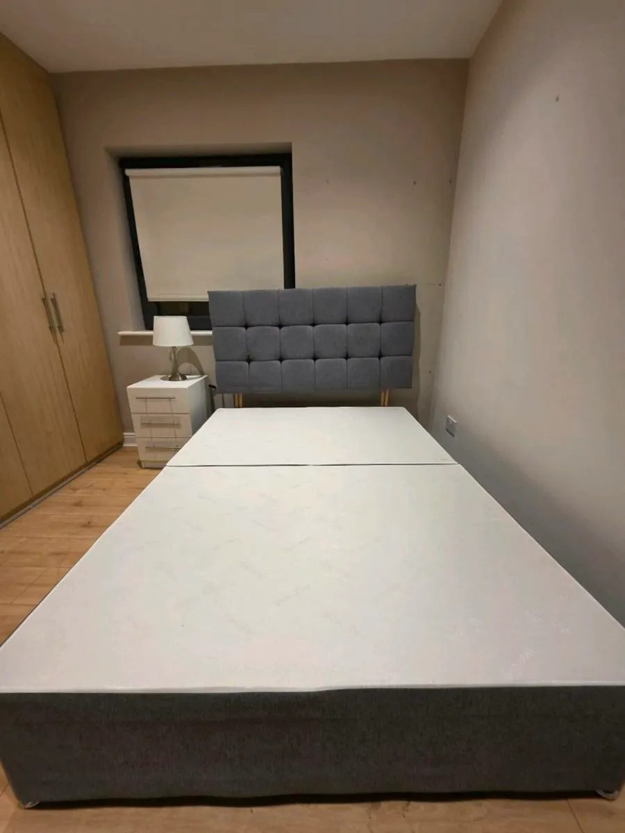 Bed mattress and base to match - Image 3