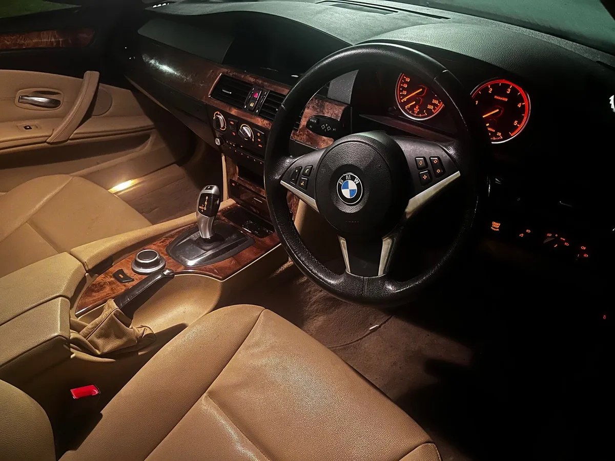 Bmw 520d for parts or repair - Image 1