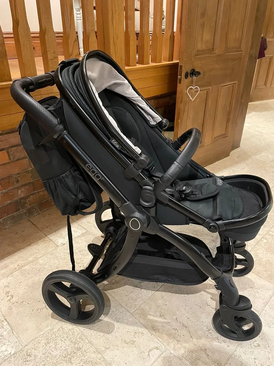 EGG 2 Buggy and Bassinet with extras - Image 3