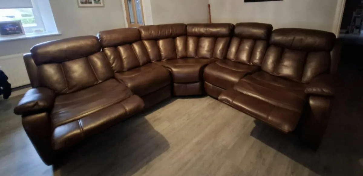 6 seater leather reclining couch. - Image 2