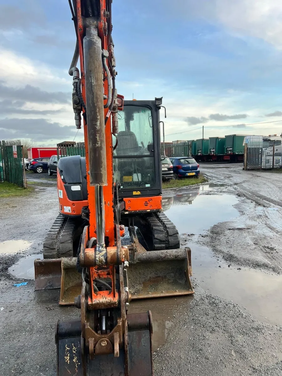 Hitachi 48U - Image 1